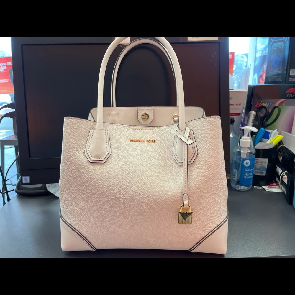Michael kors purse